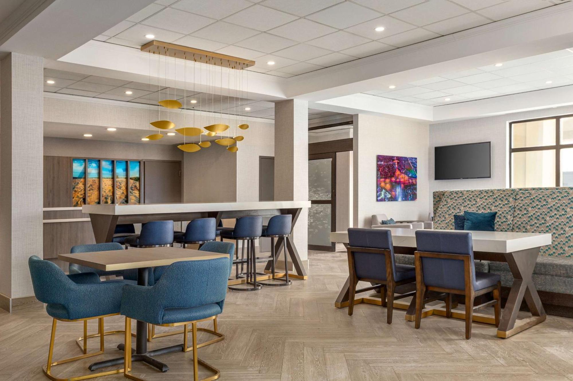 Hampton Inn By Hilton Napanee Greater Napanee Exterior photo